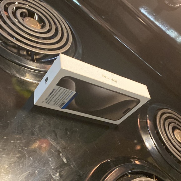 iPhone 15 Pro Max 256 GB natural titanium color - Picture 6 of 6